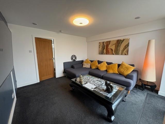 Lounge (2).jpg