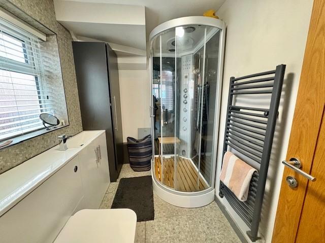 Shower Room.jpg