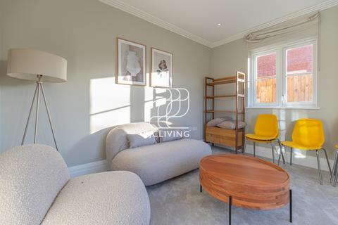 undefined, WHISTLER DRIVE BARNET , EN4
