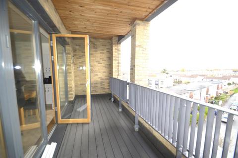 2 bedroom apartment for sale, Baynes Crescent, Dagenham