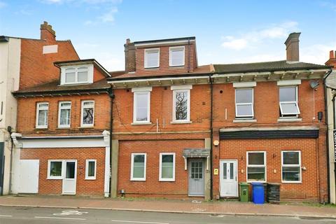 1 bedroom flat to rent, Lynchford Road, Farnborough