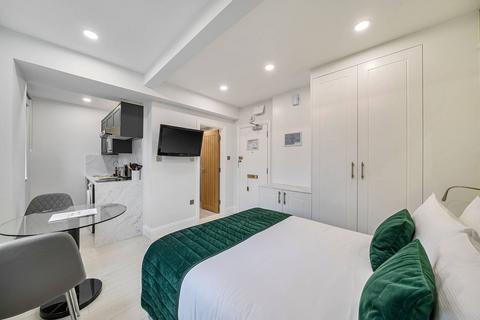 undefined, Sloane Avenue, Chelsea, London, SW3