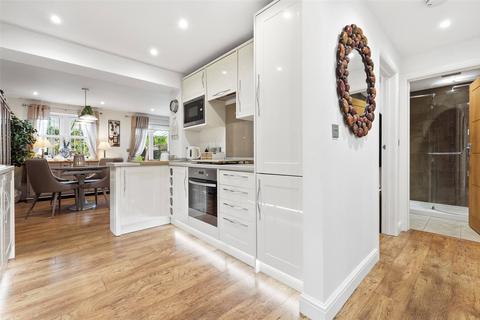 undefined, Nutcombe Crescent, Rochford, Essex, SS4
