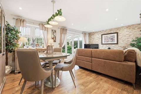 undefined, Nutcombe Crescent, Rochford, Essex, SS4