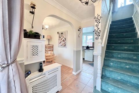 3 bedroom semi-detached house for sale, Inglewhite Close, Greater Manchester BL9