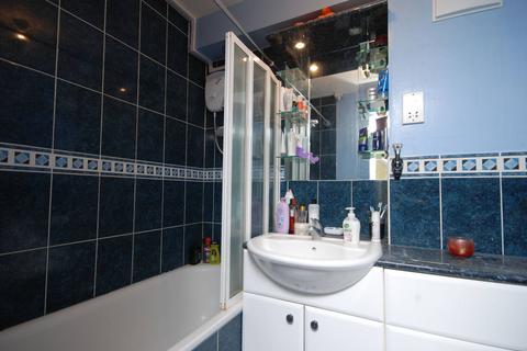 undefined, Colliers Wood, Colliers Wood, London, SW19