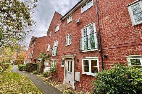 4 bedroom terraced house for sale, Robins Walk, Worcestershire WR11