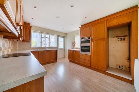 3 bedroom detached bungalow for sale, Haslar Crescent, Waterlooville