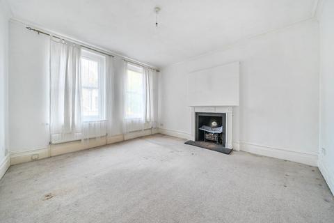 2 bedroom flat for sale, Hammersmith Bridge Road, London, W6