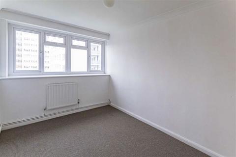2 bedroom flat to rent, Shoot Up Hill, London NW2