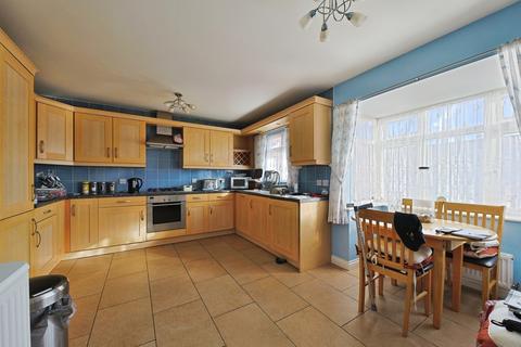 3 bedroom detached bungalow for sale, Nunburnholme Avenue, North Ferriby, East Riding of Yorkshire, HU14 3AW