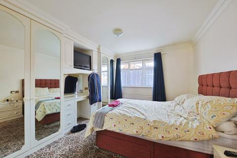 3 bedroom detached bungalow for sale, Nunburnholme Avenue, North Ferriby, East Riding of Yorkshire, HU14 3AW