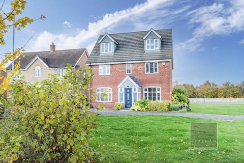 5 bedroom detached house for sale, Moorhen Close, Norwich NR7
