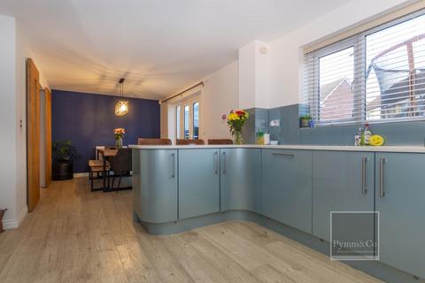 5 bedroom detached house for sale, Moorhen Close, Norwich NR7