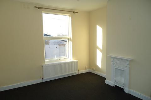 1 bedroom terraced house to rent, Dobson Grove, Leeds LS11