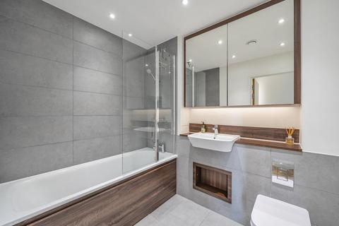 2 bedroom flat for sale, Adenmore Road, Catford, London, SE6