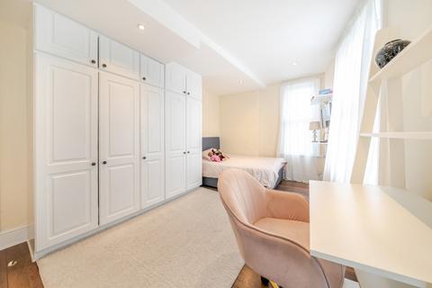 4 bedroom flat for sale, Tremadoc Road, London, SW4