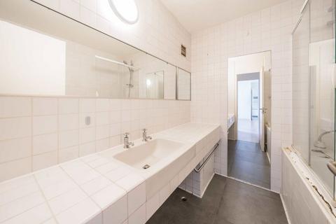 1 bedroom flat for sale, Barbican, London EC2Y