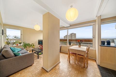 2 bedroom apartment for sale, Sparkford House, Wandsworth SW11