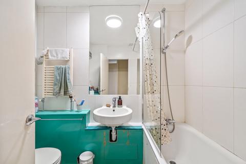 2 bedroom apartment for sale, Sparkford House, Wandsworth SW11