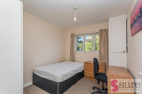 4 bedroom semi-detached house for sale, Bevendean Crescent, Brighton