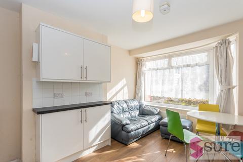 4 bedroom terraced house for sale, Bevendean Crescent, Brighton