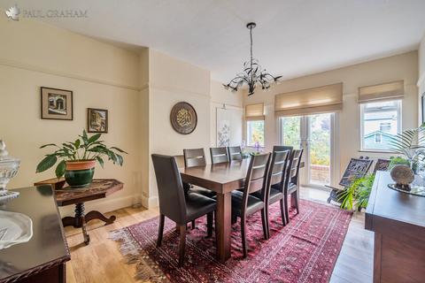 undefined, Central Way, Carshalton