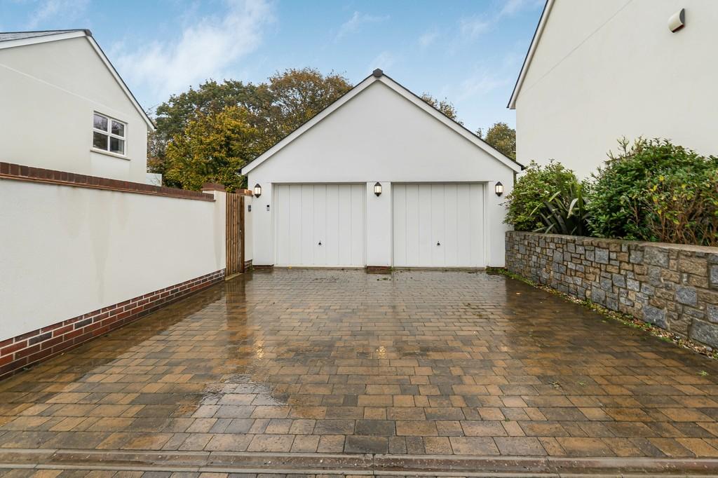 Double Garage