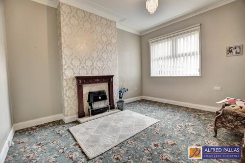 3 bedroom terraced house for sale, Featherstone Street, Roker