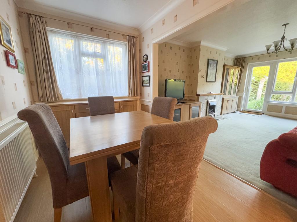 Dining Room -Bed 3