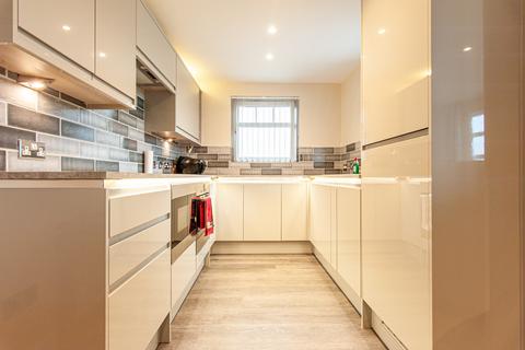 2 bedroom apartment to rent, Trafalgar House, York YO1