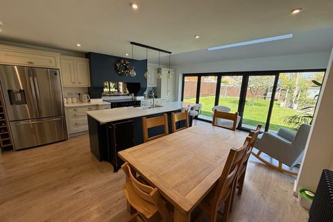 4 bedroom detached house for sale, Eastgate, Bourne