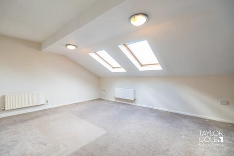 undefined, Moorgate, Tamworth