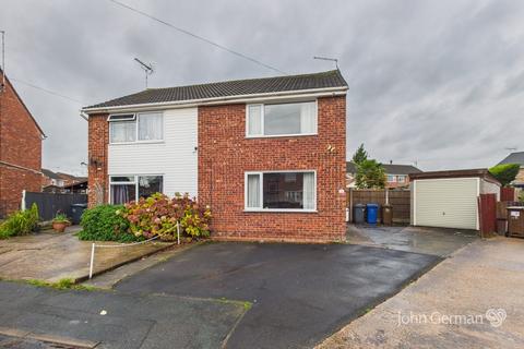 2 bedroom semi-detached house for sale, Cedar Close, Uttoxeter