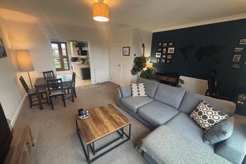 2 bedroom apartment to rent, Malta Terrace, New Gorbals
