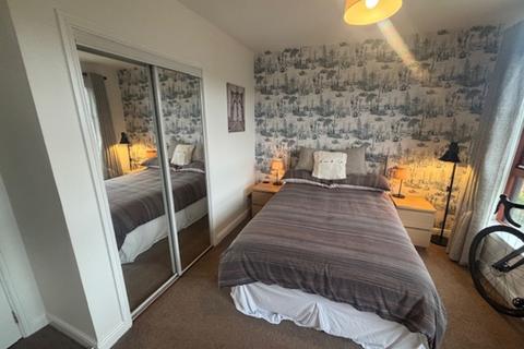 2 bedroom apartment to rent, Malta Terrace, New Gorbals