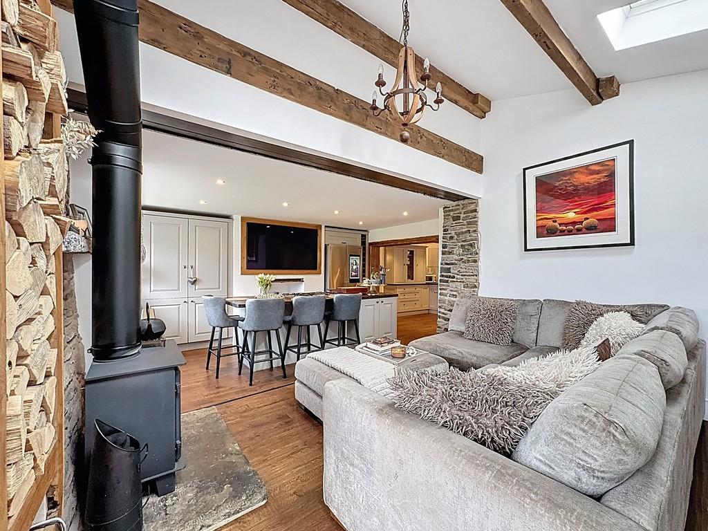 Living area to kitchen