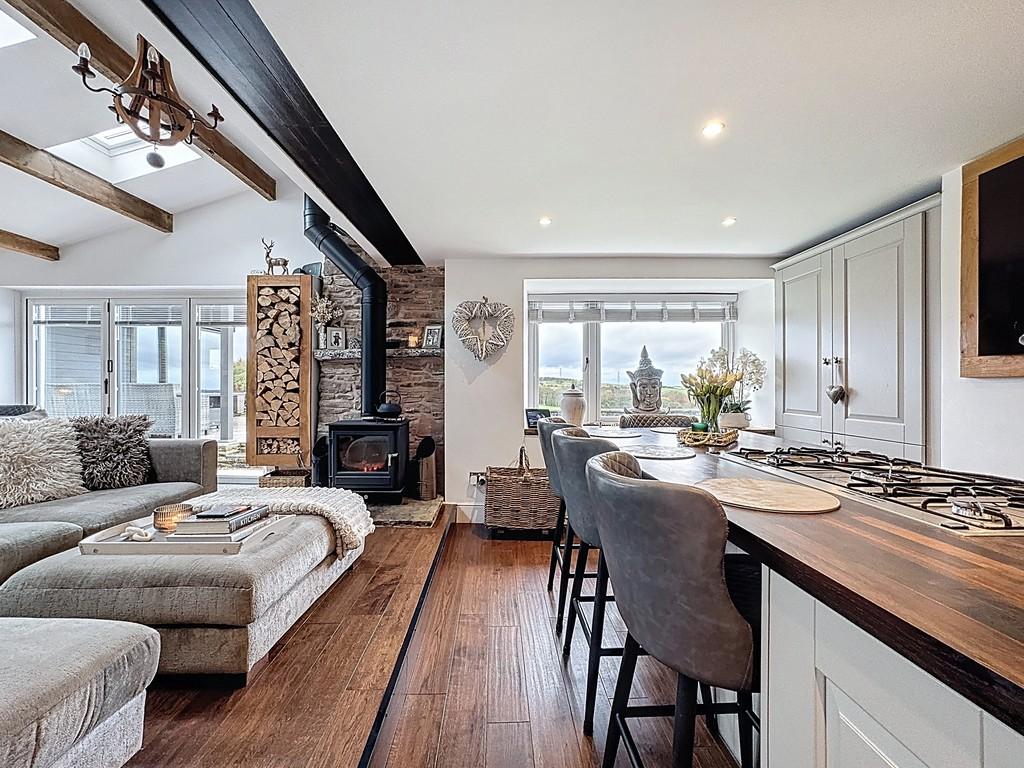 Breakfast island and living area