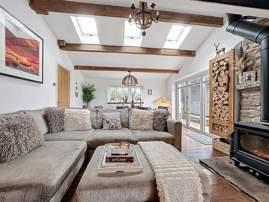 Living to dining area