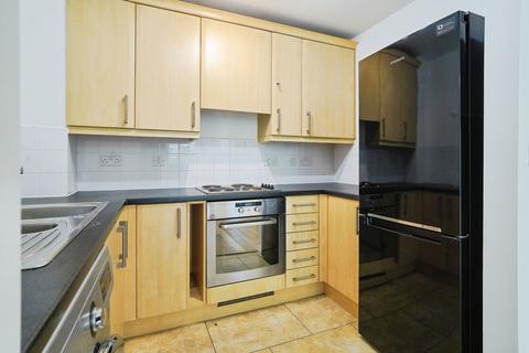 1 bedroom flat for sale, Battersea Park Road, London SW8