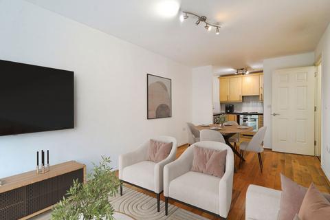 1 bedroom flat for sale, Battersea Park Road, London SW8