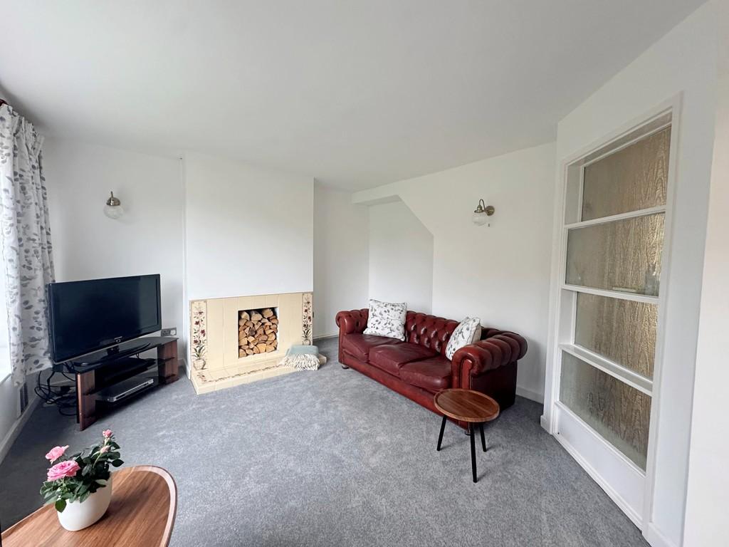 Lounge (J3)