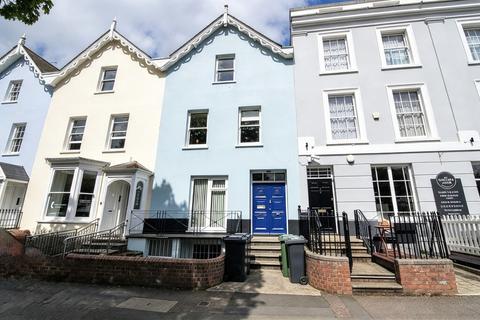8 bedroom terraced house to rent, Queens Terrace, Exeter EX4