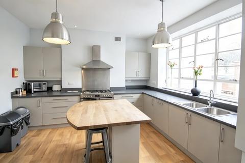 8 bedroom terraced house to rent, Queens Terrace, Exeter EX4