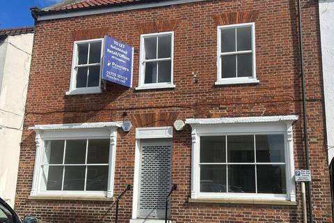 Retail property (high street) to rent, 10 Pavement Pocklington YO42 2AX