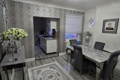 3 bedroom semi-detached house for sale, Horns Road, Ilford IG6