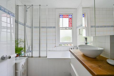 1 bedroom flat for sale, Isledon Road, Islington, London, N7