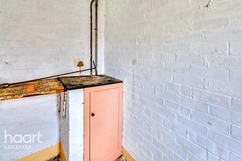 3 bedroom terraced house for sale, Hollow Road, Leicester