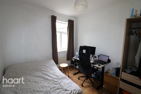1 bedroom terraced house to rent, Derby Road, ENFIELD