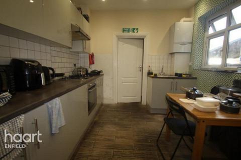 1 bedroom terraced house to rent, Derby Road, ENFIELD
